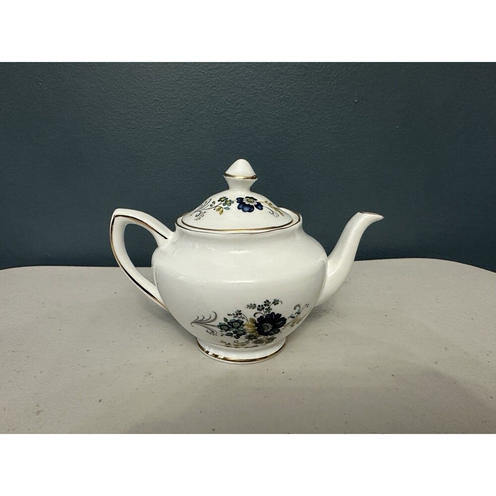 HTF Vintage Royal TARA Galway Ireland Bone China Tea Pot w/Lid Floral Gold Trim